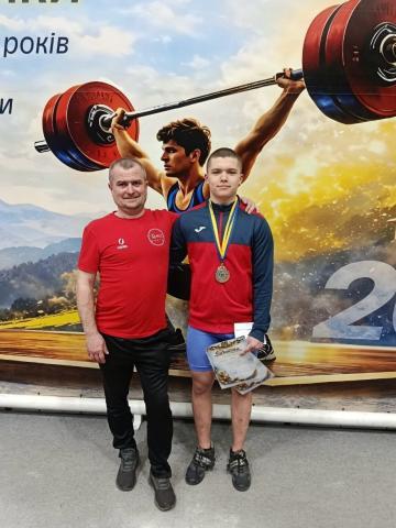 Костюк Артур з тренером Костюком Анатолієм