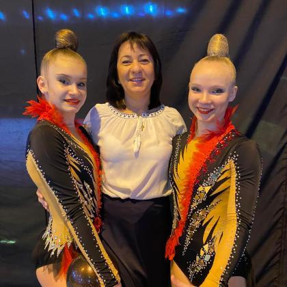 Калиш Валерія та Матвєєва Анна з тренером Данелюк Наталією